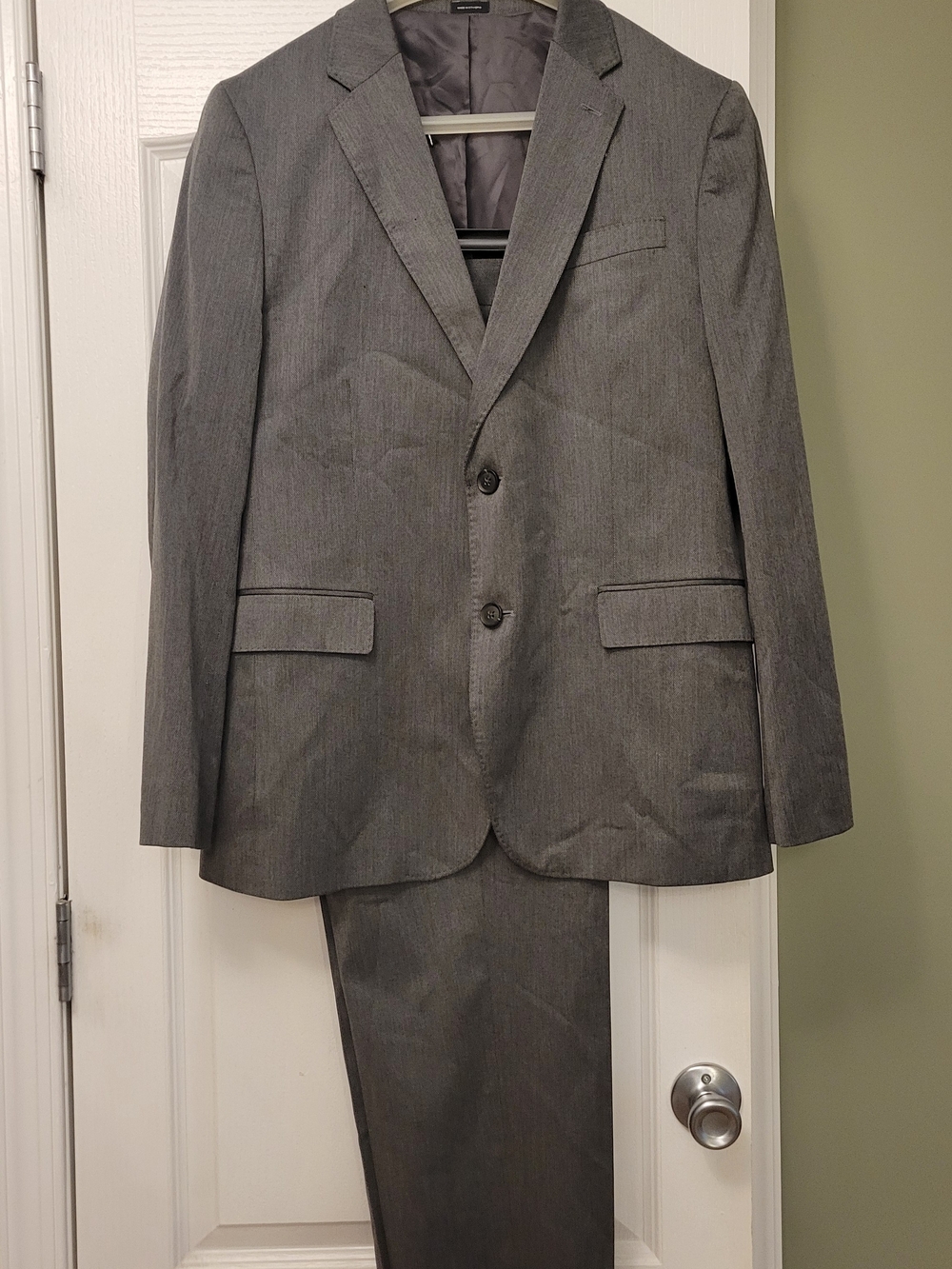 JF J.Ferrar Men's Gray Two-Button Suit 42R Pants 36x30